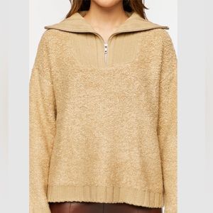 BRAND NEW • HALF ZIP SWEATER